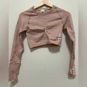 NWOT gym shark cropped long sleeve